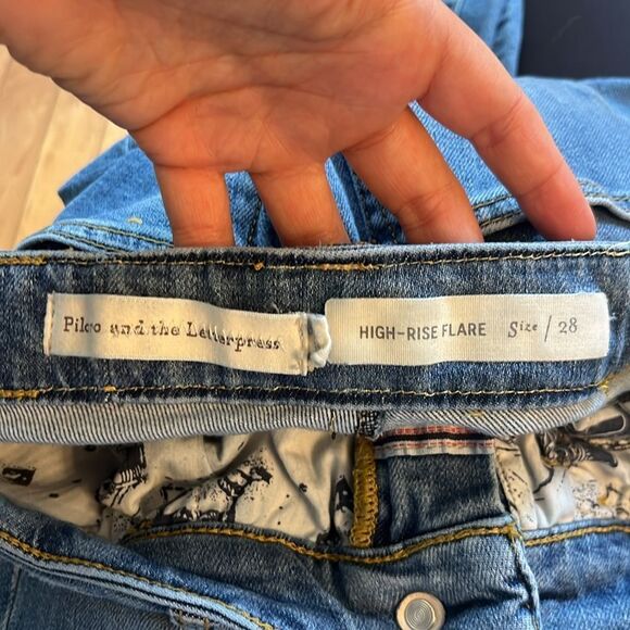 Pilcro and the Letterpress High-Rise Flare w/ raw hem - Picture 6 of 8